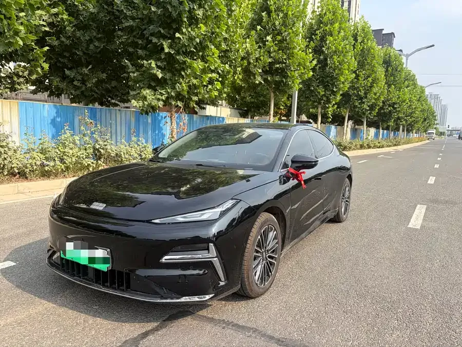Geely Galaxy Star 8