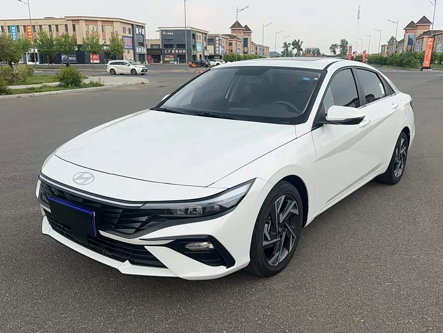 Hyundai Elantra