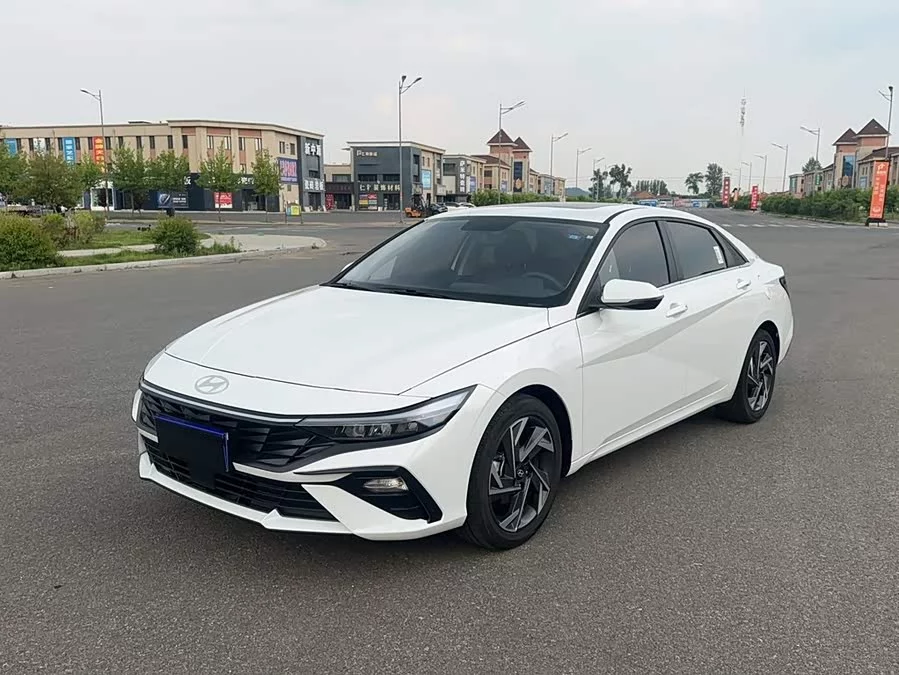 Hyundai Elantra