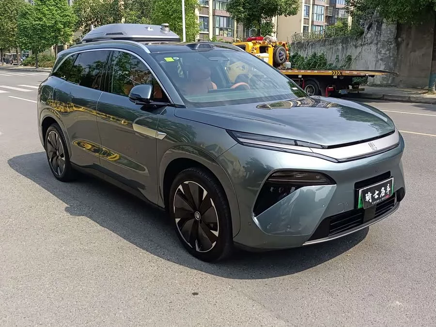 BYD Tang L