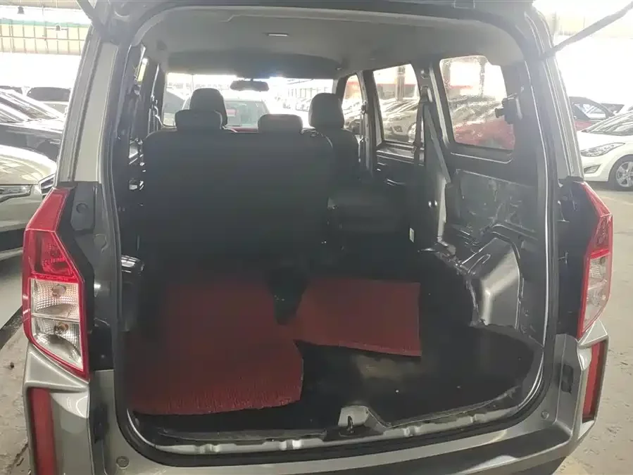 Wuling Hongguang PLUS