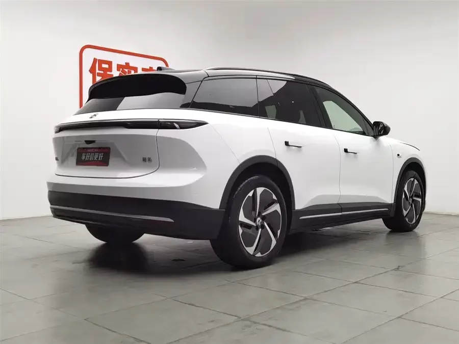 NIO ES6