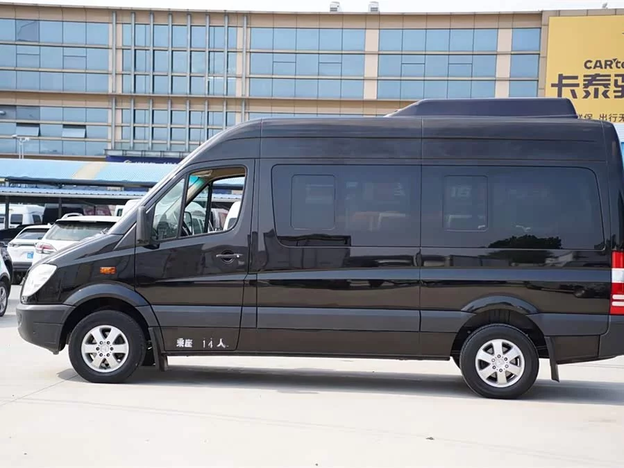 Mercedes Benz Sprinter