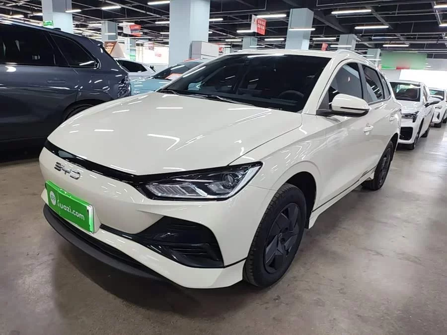 BYD e2