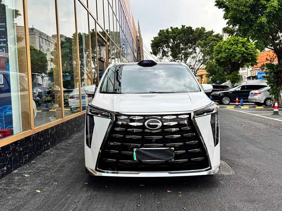 GAC Trumpchi M8