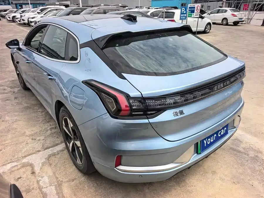 Zeekr 001