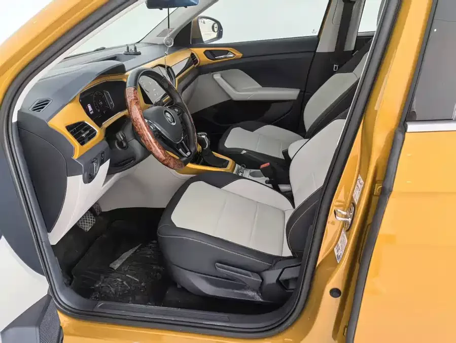 Volkswagen T-Cross (Tukai)