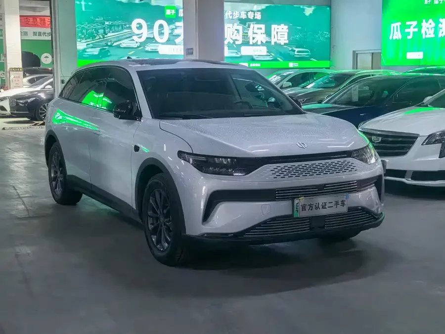 Leapmotor C11