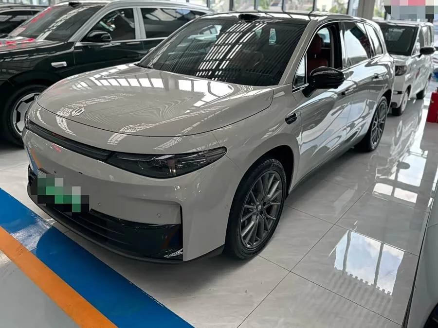 Leapmotor C10