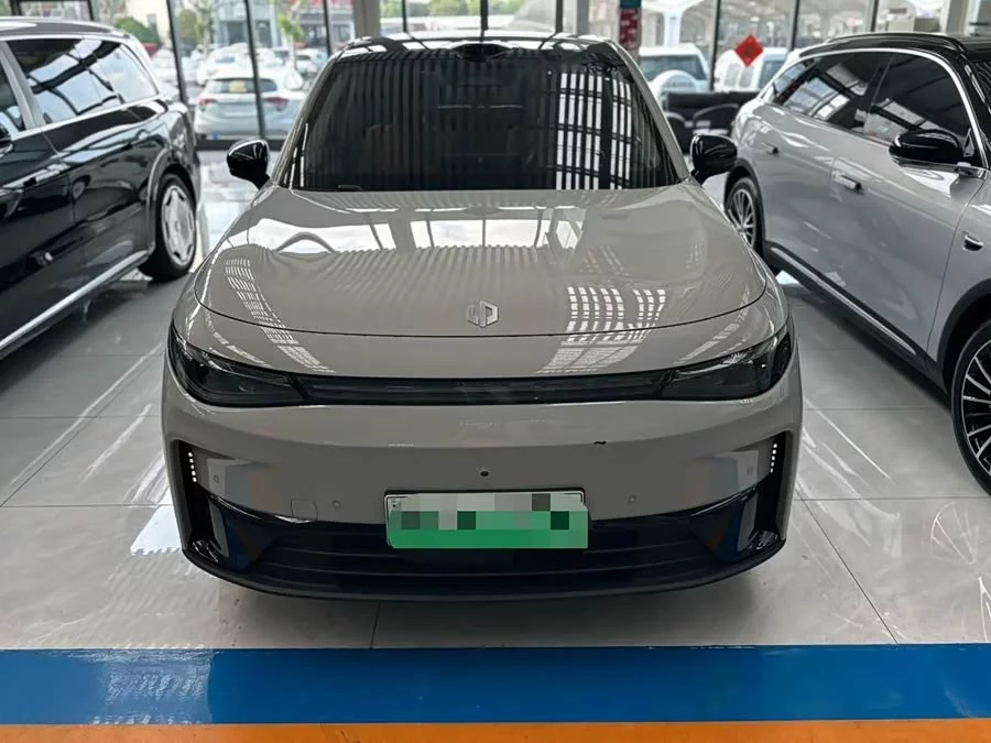 Leapmotor C10