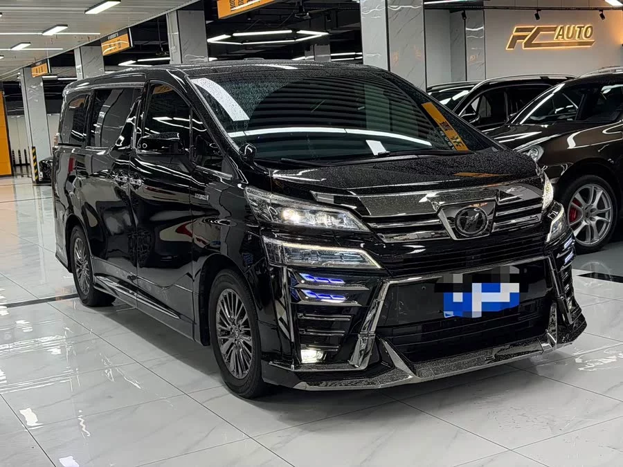 Toyota Crown Vellfire