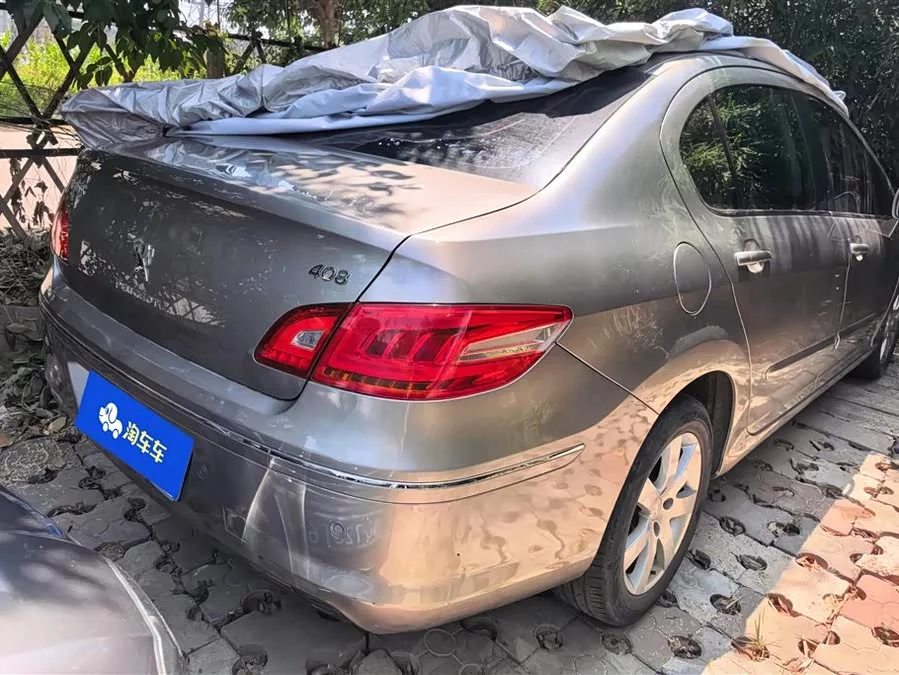 Peugeot 408