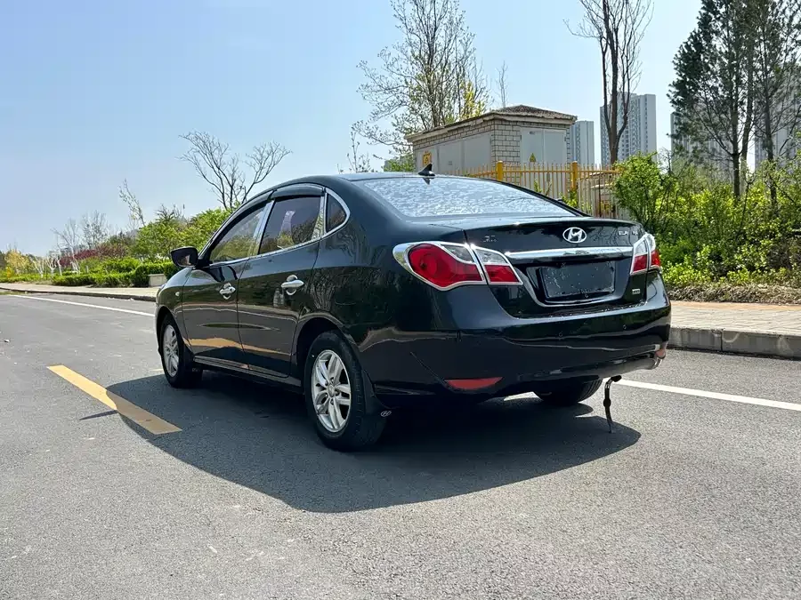 Hyundai Elantra / Celesta