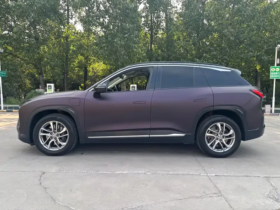 NIO ES6
