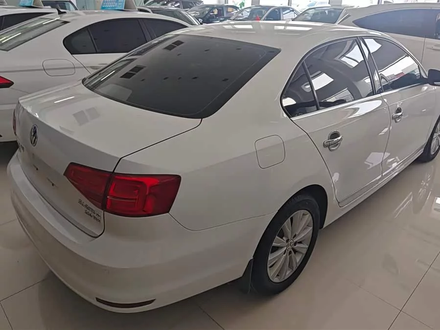 Volkswagen Sagitar