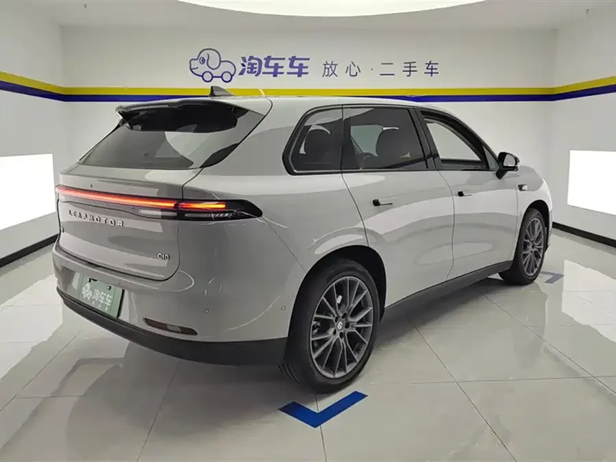 Leapmotor C10