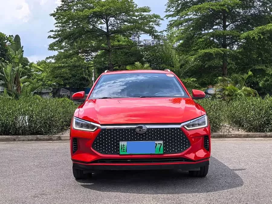 BYD e2