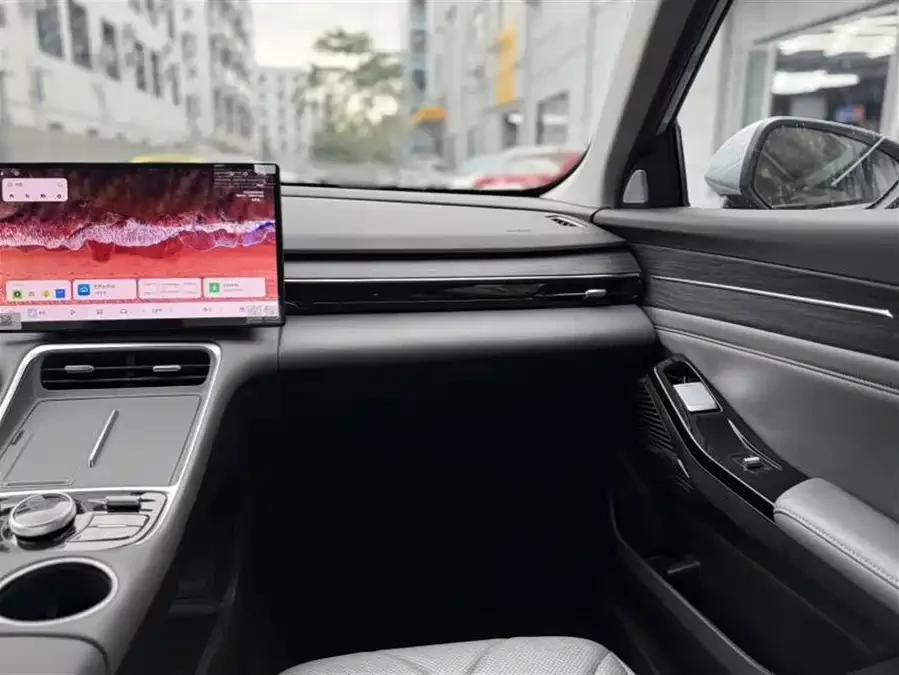 Geely Galaxy L6