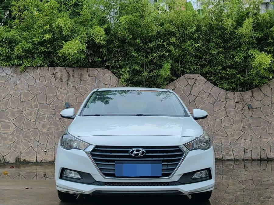 Hyundai Elantra / Celesta