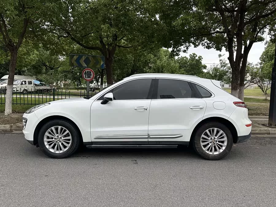 Zotye SR9
