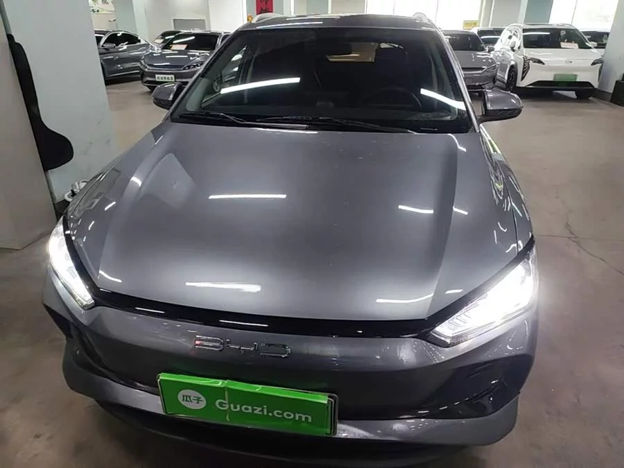 BYD e2