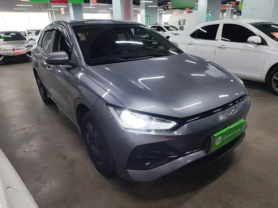 BYD e2