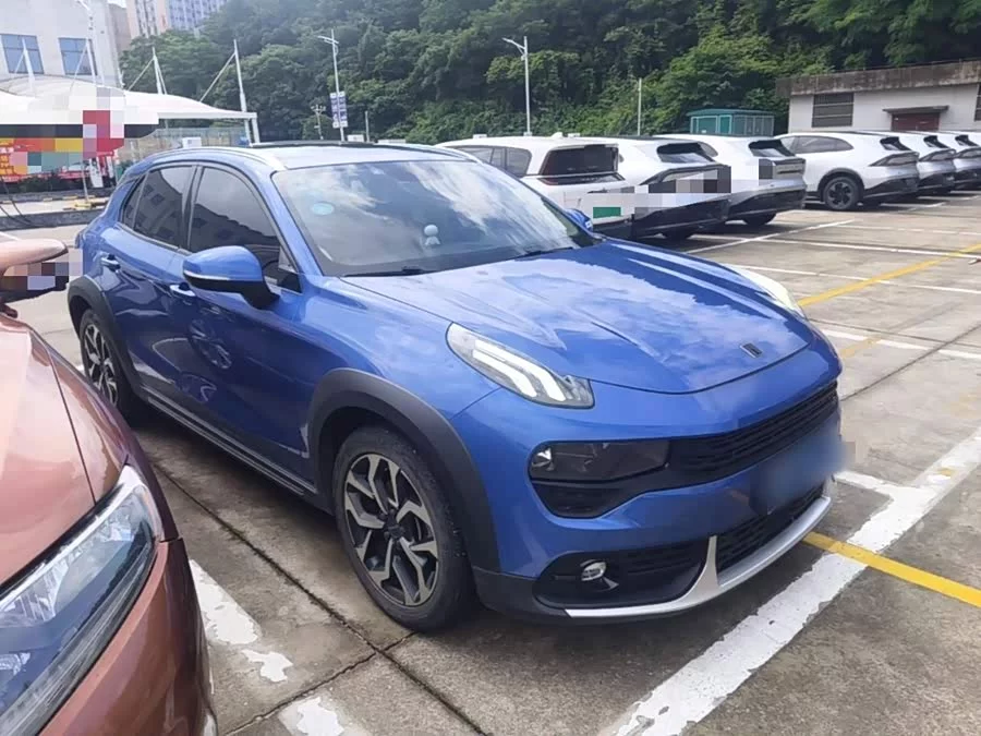 Lynk & Co 02