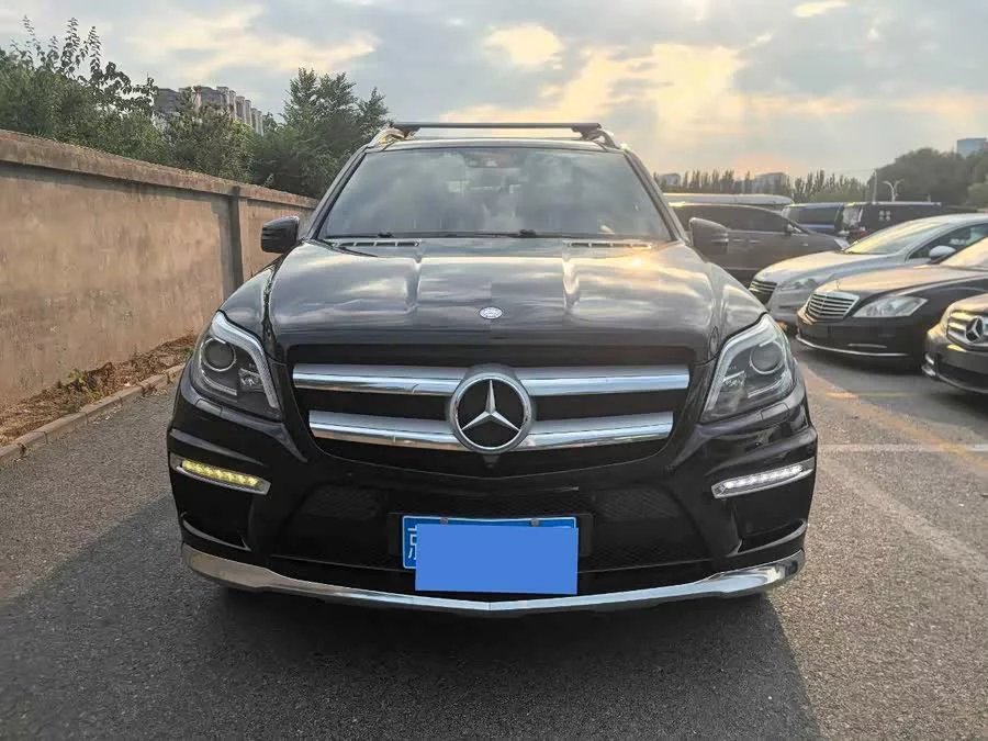 Mercedes Benz GL-Class
