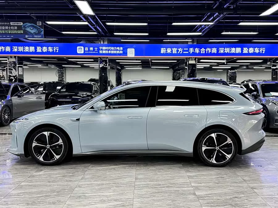 NIO ET5T