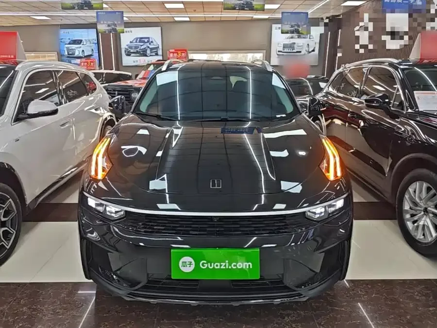 Lynk & Co 01