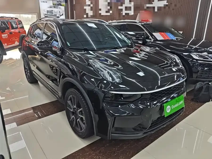 Lynk & Co 01