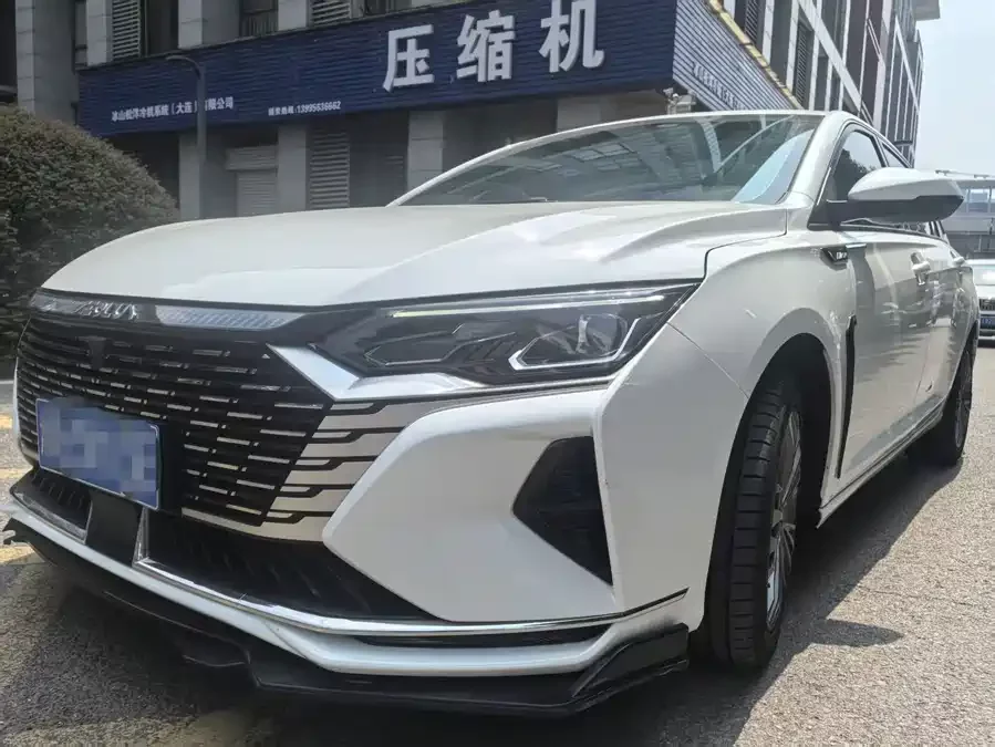 Dongfeng Yixuan MAX