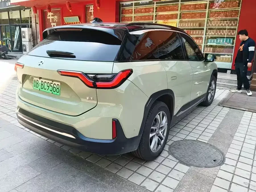NIO ES6