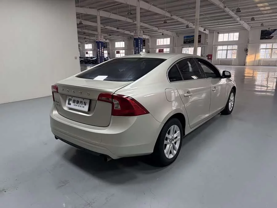Volvo S60