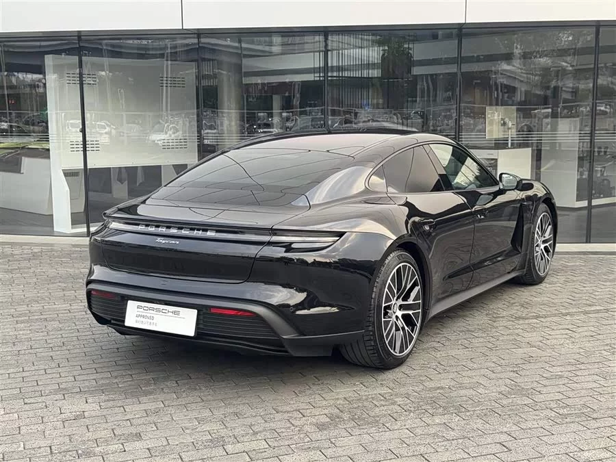 Porsche Taycan