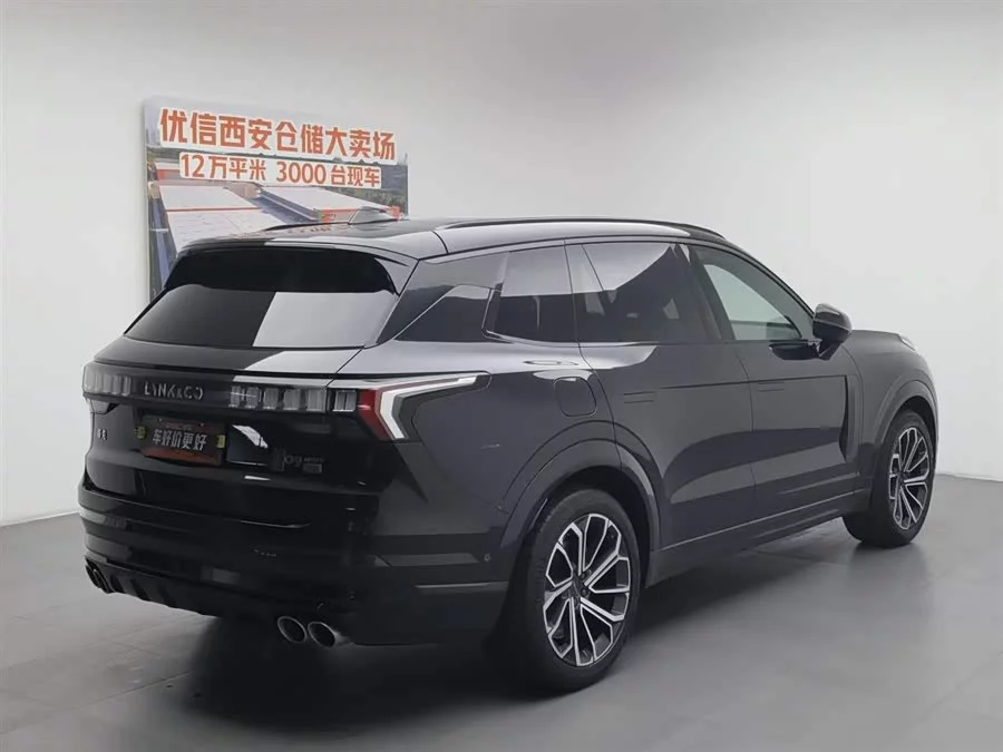 Lynk & Co 09