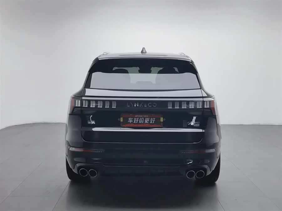 Lynk & Co 09