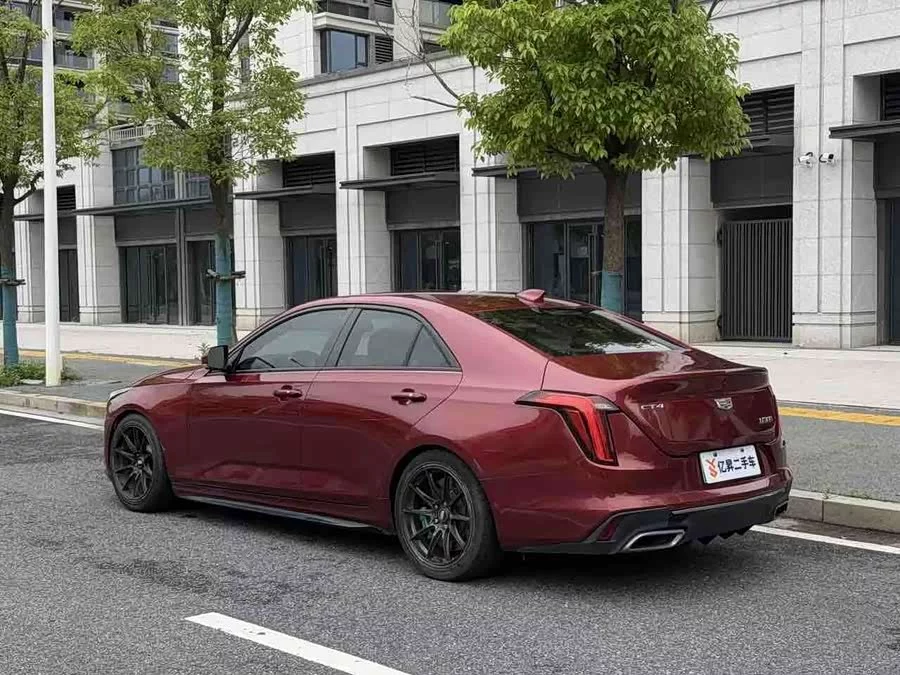 Cadillac CT4