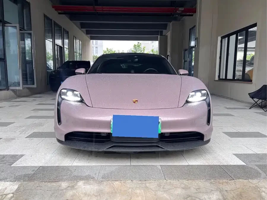 Porsche Taycan