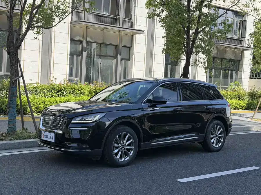 Lincoln Adventurer