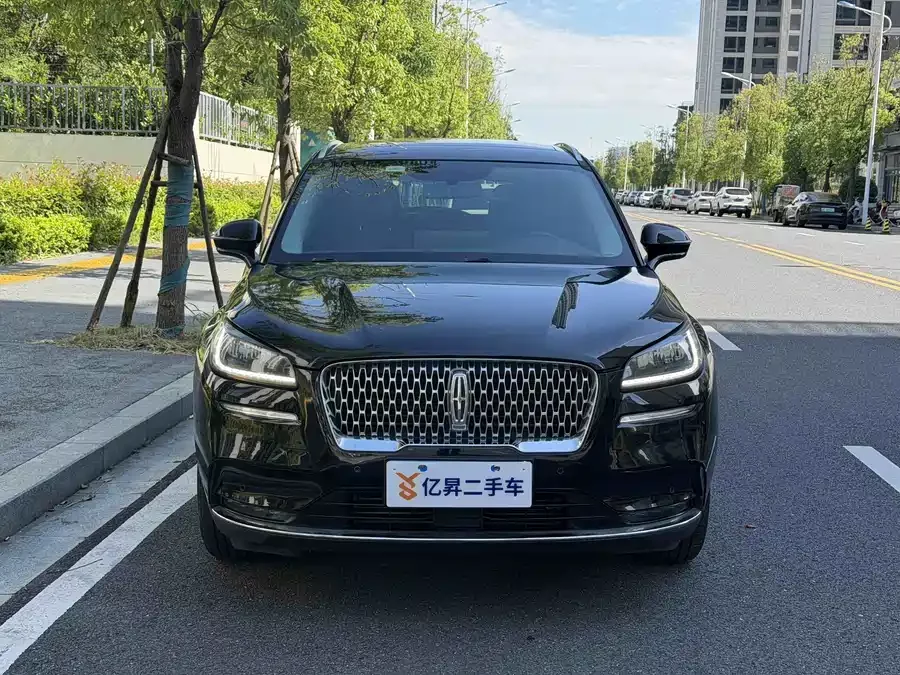 Lincoln Adventurer