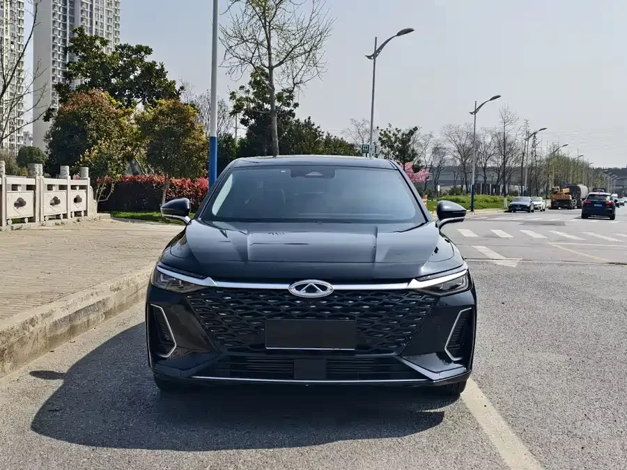 Chery Arrizo 8