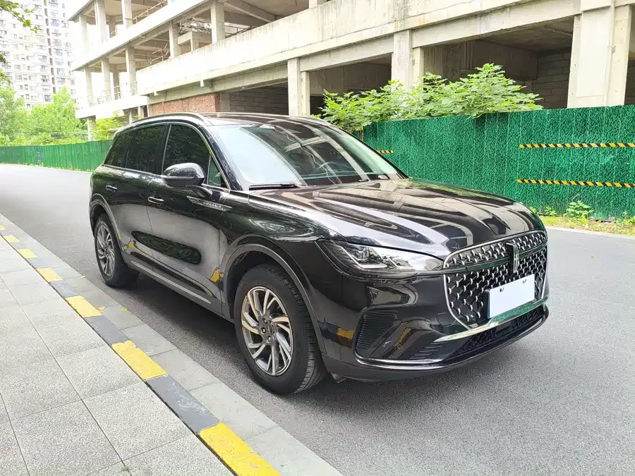 Lincoln Adventurer