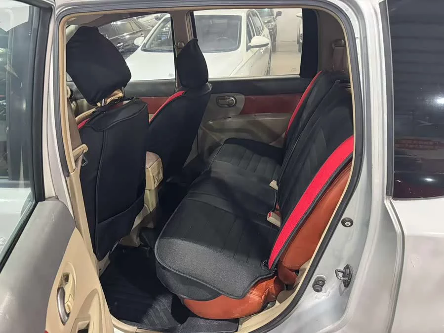 Nissan Livina