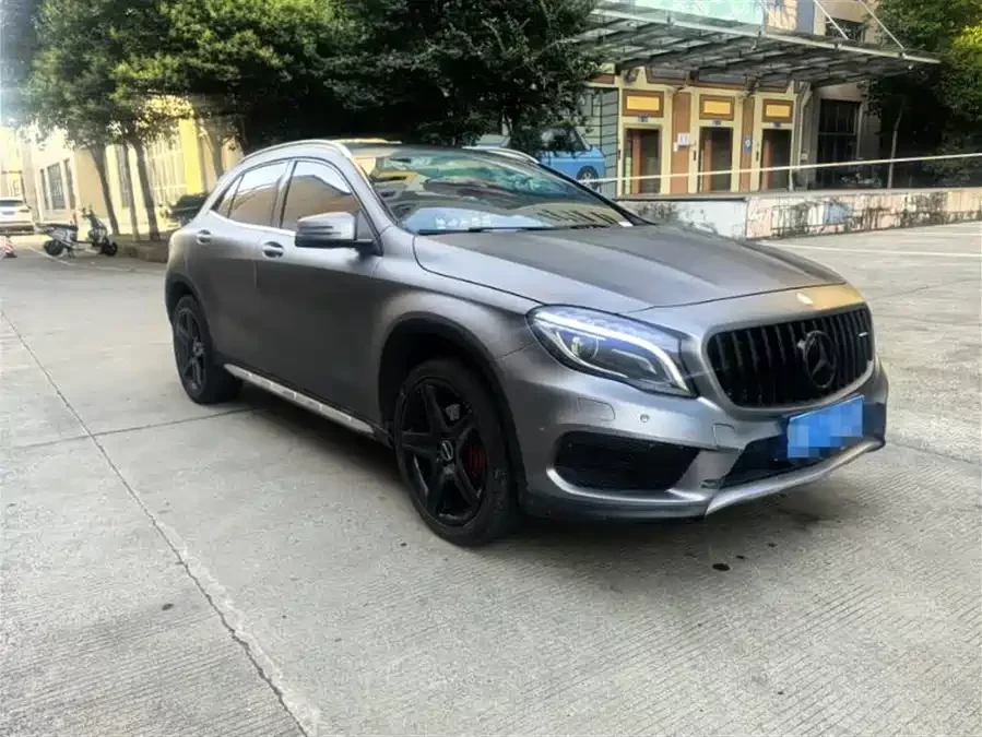 Mercedes Benz GLA