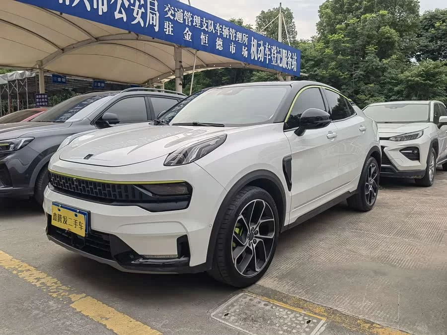 Lynk & Co 05