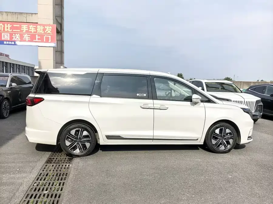 JAC Refine Refine RF8 PHEV