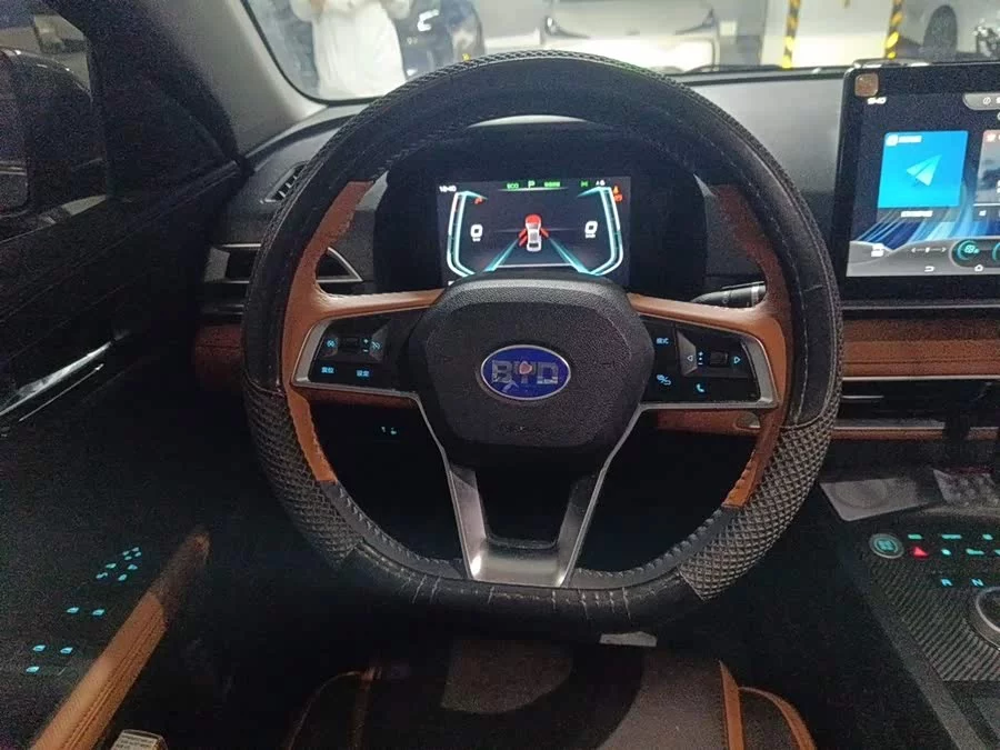 BYD e2