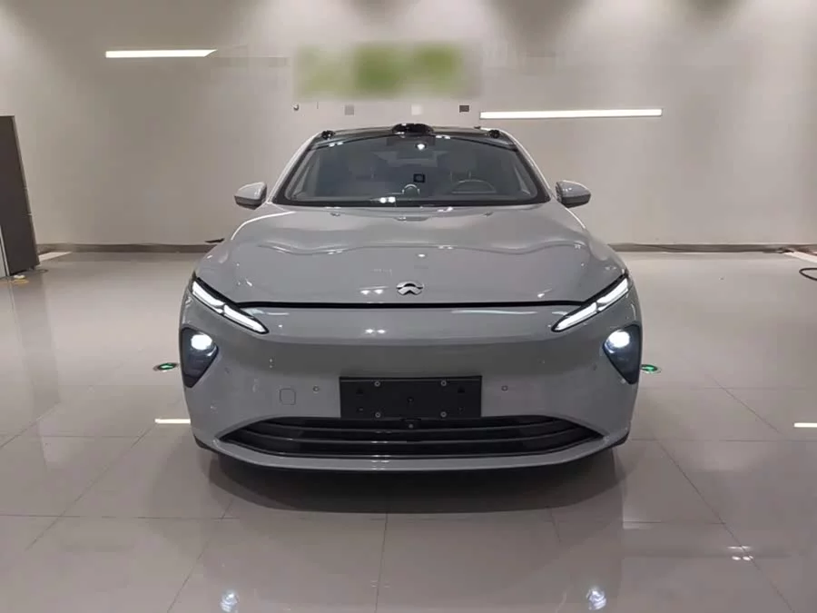 NIO ET7