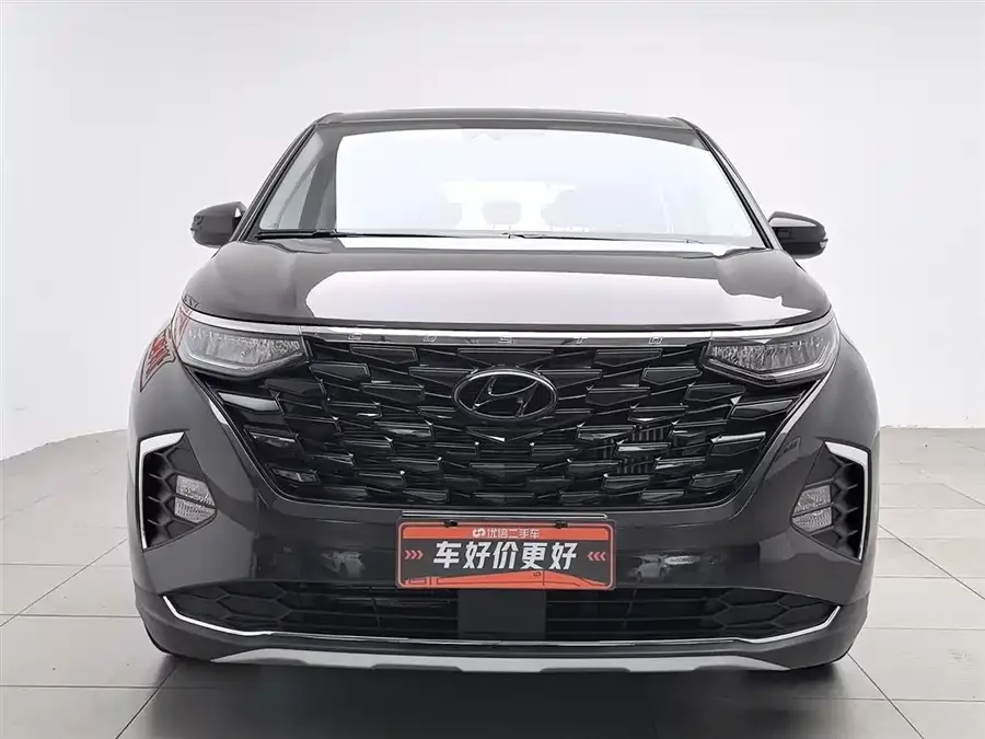Hyundai Custo